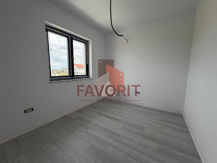 Duplex cu 4 camere cu Canalizare în Săcălaz
