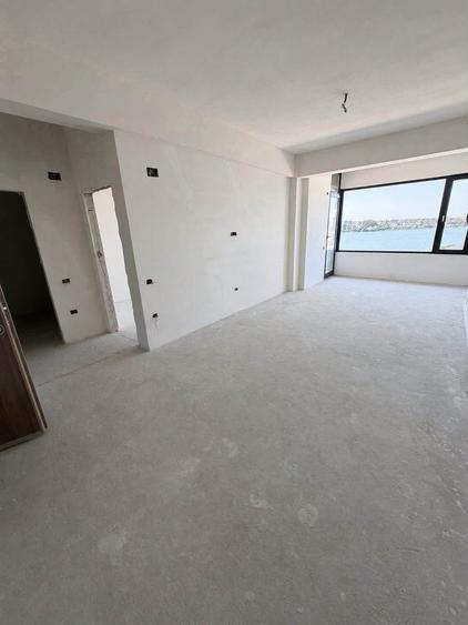 Apartament cu 2 camere semidecomandat în Universitate