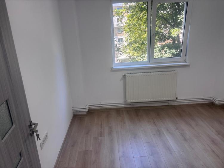 Apartament cu 2 camere semidecomandat în Viziru 3