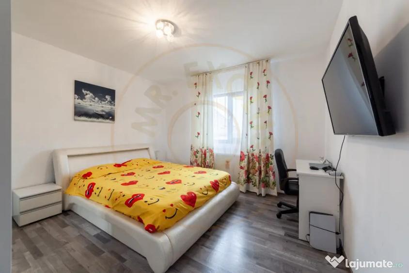 Casă cu 5 camere cu Teren 250 Mp în Ștefănești