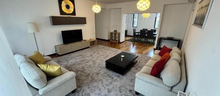 Apartament cu 5 camere decomandat, mobilat în Herăstrău