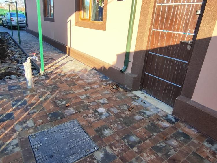 Casă cu 3 camere cu Teren 300 Mp în Valu lui Traian