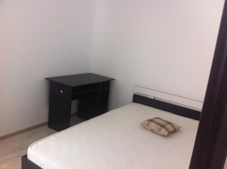 Apartament cu 3 camere semidecomandat în George Enescu