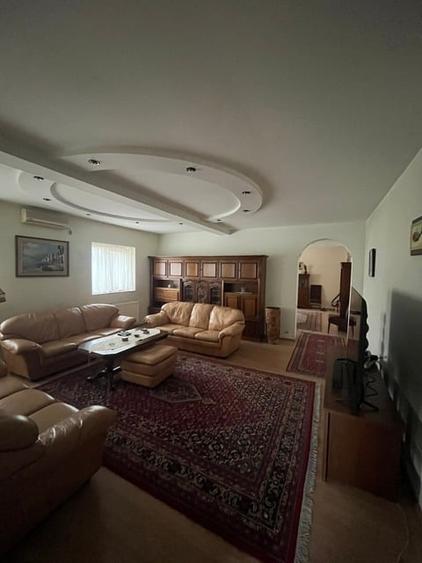 Apartament cu 5 camere decomandat, mobilat în Floreasca