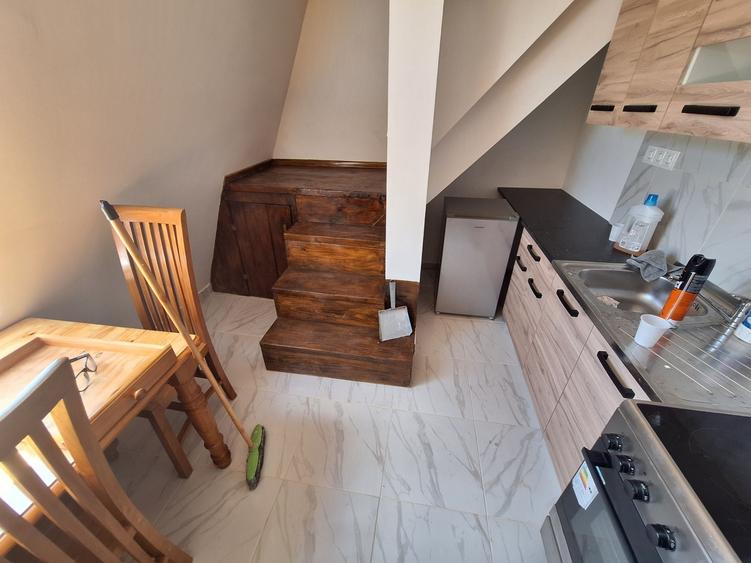 Apartament cu 2 camere nedecomandat în Central
