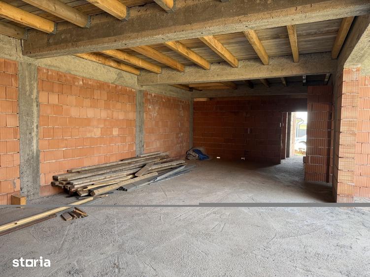 Casă cu 3 camere cu Teren 700 Mp în Lazuri