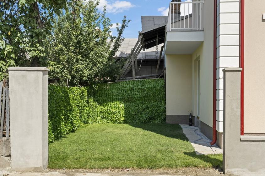 Casă individuală cu 11 camere cu Canalizare în Chitila