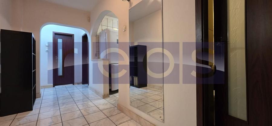 Apartament cu 3 camere decomandat, mobilat în Nerva Traian