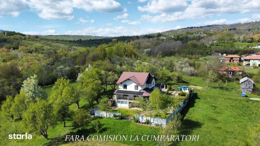 Casă cu 4 camere în Rădăcinești