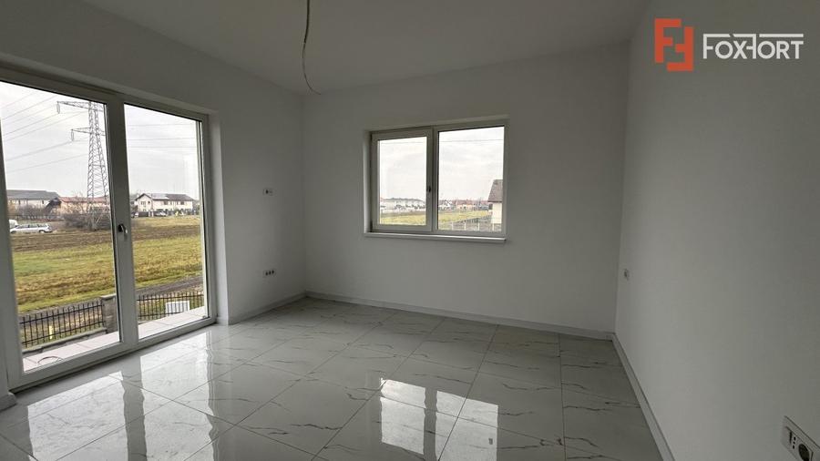 Duplex cu 4 camere cu Canalizare în Giroc