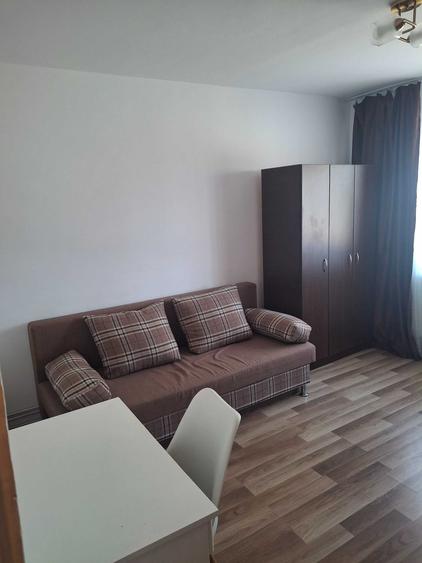 Garsonieră decomandată în Micălaca