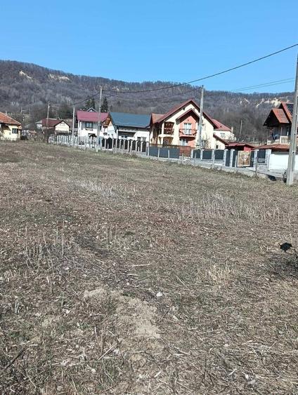 Teren de 2342 mp, în Bunești