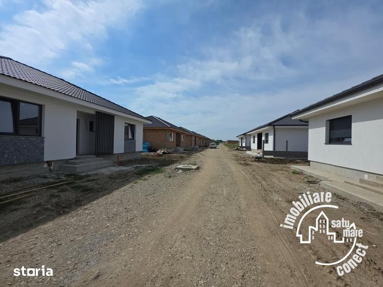 Casă cu 4 camere cu Teren 1200 Mp în Păulești