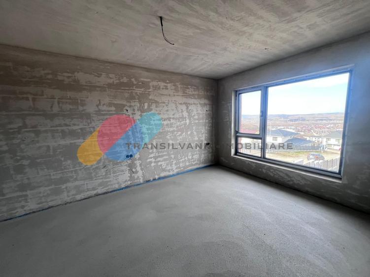 Casă individuală cu 4 camere cu Canalizare în Dezmir