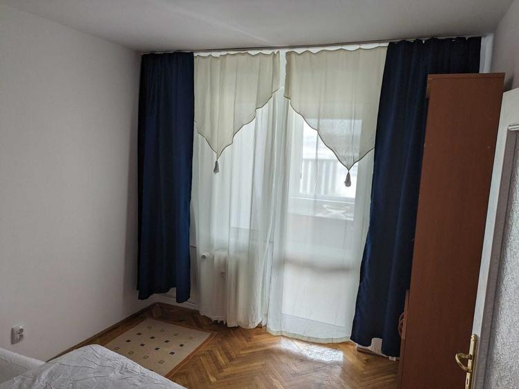 Inchiriez apartament 4 camere zona Nufarul - 8
