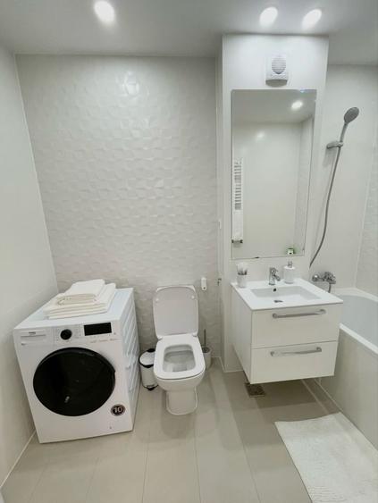 Apartament cu 2 camere decomandat în Titan