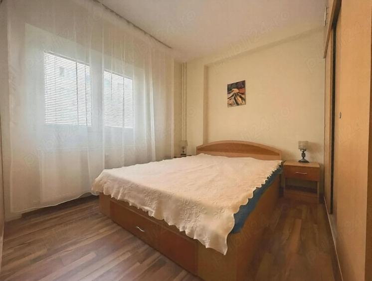 Apartament cu 3 camere decomandat în Tineretului