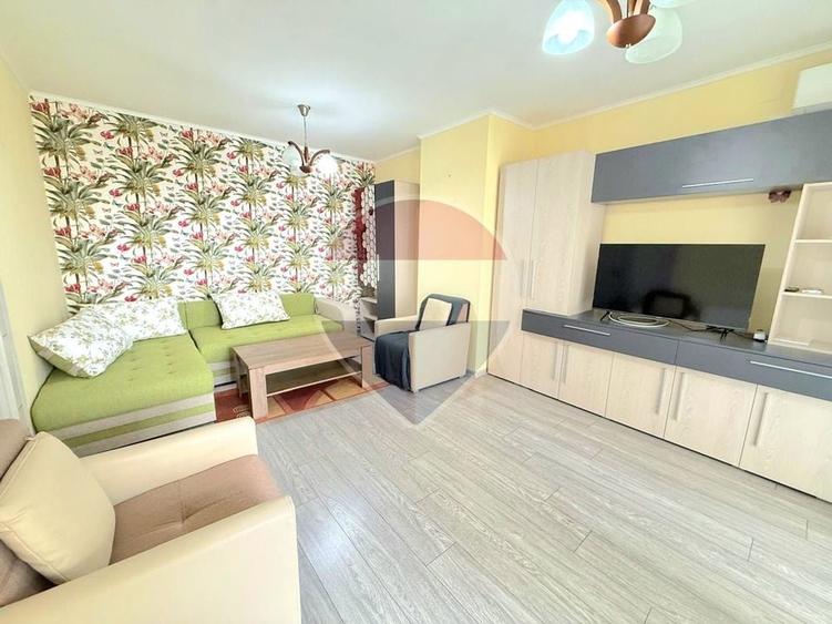 Apartament cu 2 camere decomandat, mobilat în Central