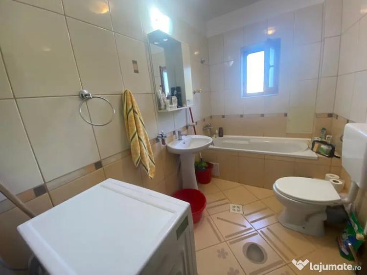 Apartament cu 2 camere decomandat în Ștrand