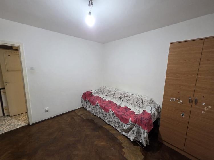 Apartament cu 2 camere semidecomandat, mobilat în Berceni