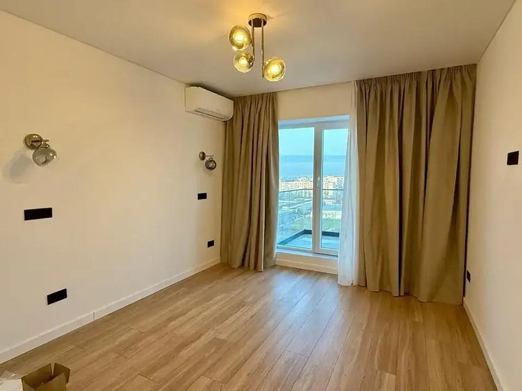 Penthouse cu 3 camere decomandat, mobilat în Berceni
