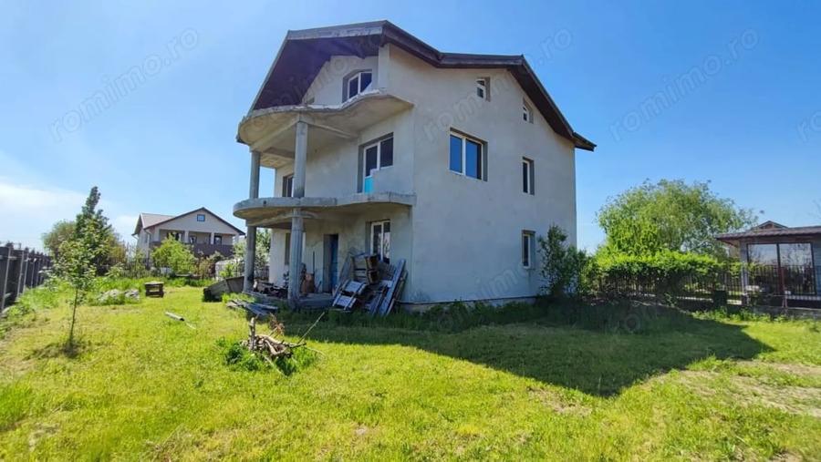 Casa spa?ioasa cu terase panoramice ?i curte mare - 7