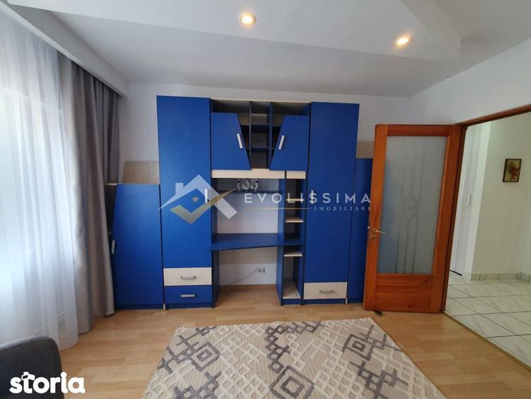 Apartament cu 3 camere decomandat, mobilat în Central