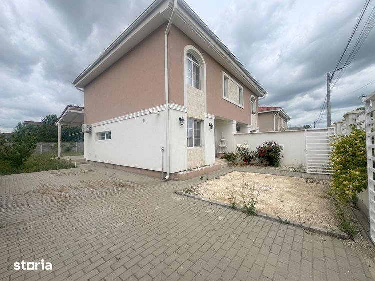 Casă cu 4 camere cu Canalizare în Moșnița Nouă