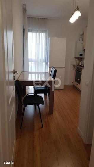 Apartament cu 3 camere decomandat în Calea București