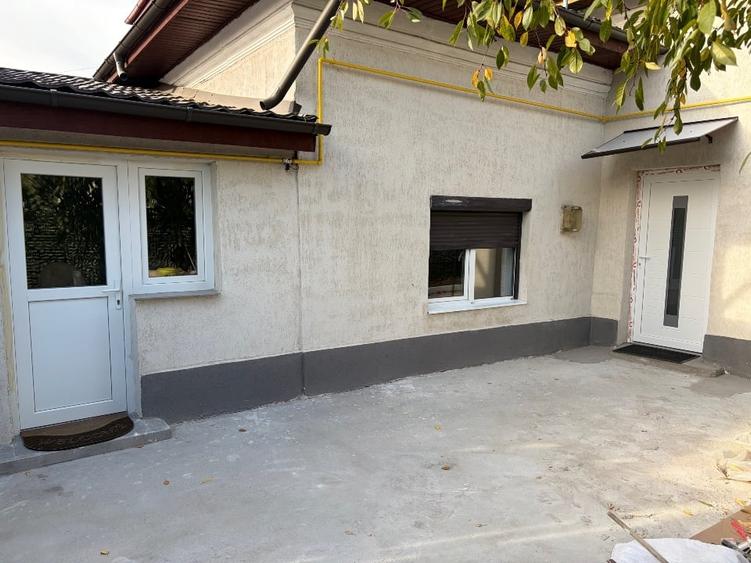 Casă individuală cu 3 camere cu Canalizare în Chitila