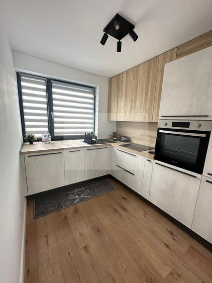 Duplex cu 4 camere cu Canalizare în Bună Ziua