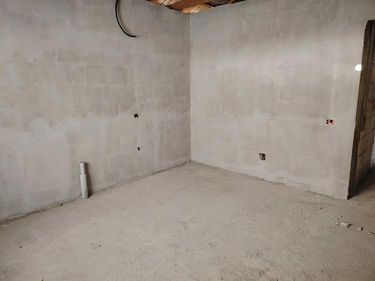 Casă cu 2 camere cu Teren 900 Mp în Târlele Filiu