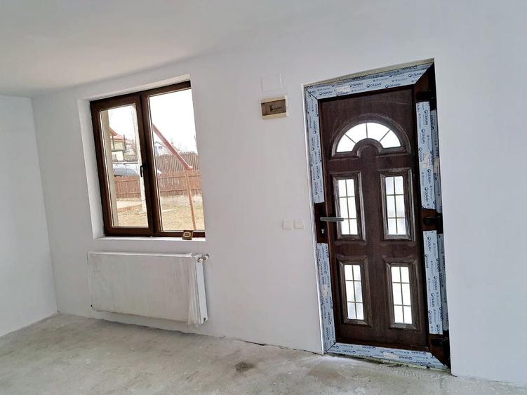 Casă cu 2 camere în Central