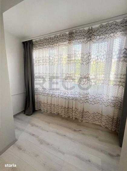 Apartament cu 3 camere semidecomandat în Rogerius