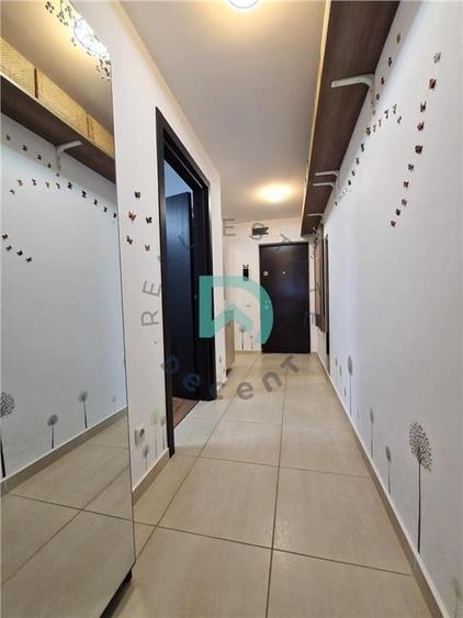 Apartament cu 2 camere decomandat în Tractorul