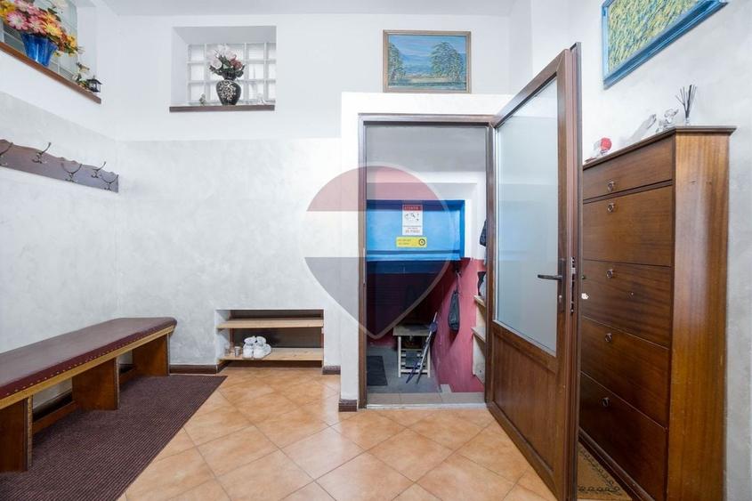 Proprietate de Poveste/ MANDRA/ DE VANZARE!- piscina exterioara! - 26