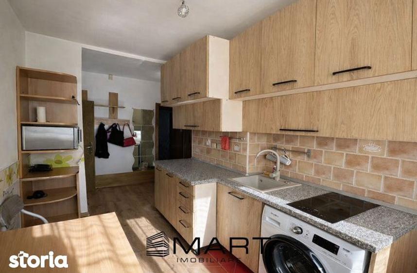 Apartament cu 3 camere semidecomandat, mobilat în Dârste