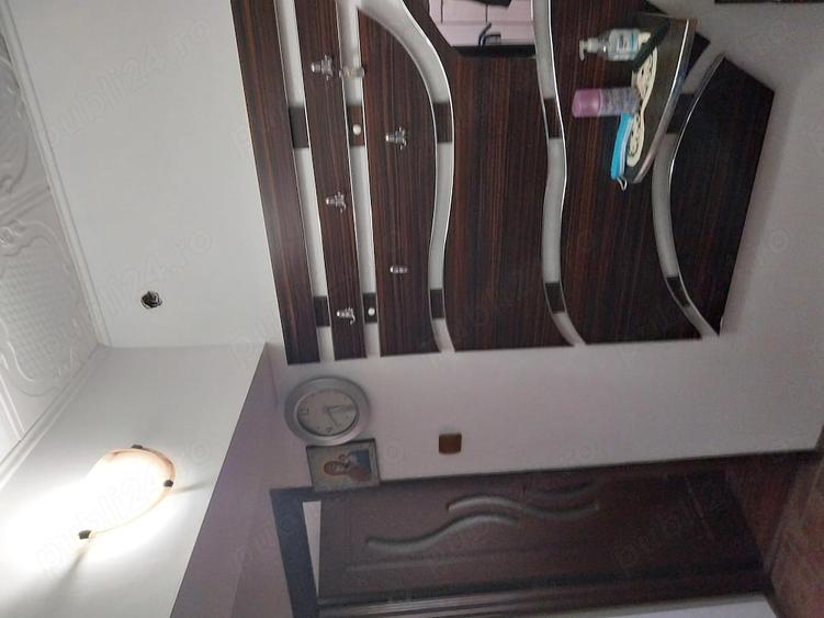 Apartament cu 3 camere decomandat în Exterior Vest