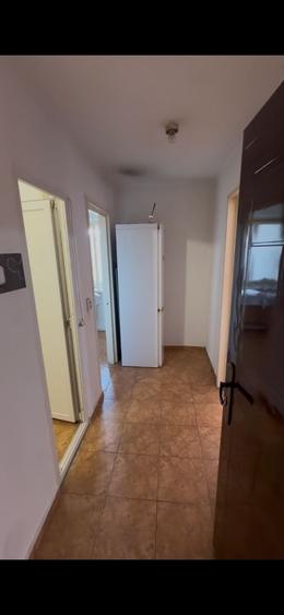 Garsonieră decomandată în Craiovița Nouă