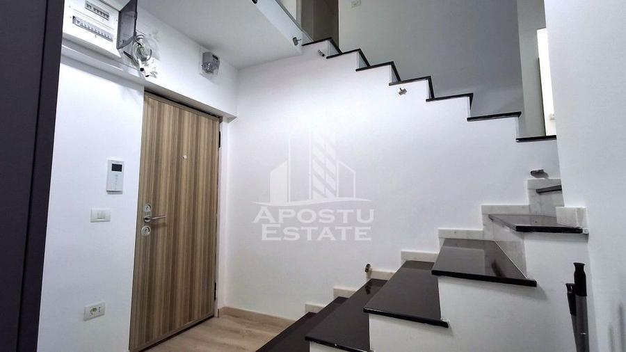 Apartament cu 3 camere decomandat, mobilat în Polivalentă