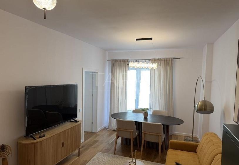 Apartament cu 2 camere semidecomandat, mobilat în Iris