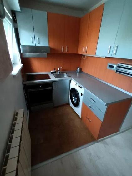 Apartament cu 2 camere decomandat, mobilat în Iris