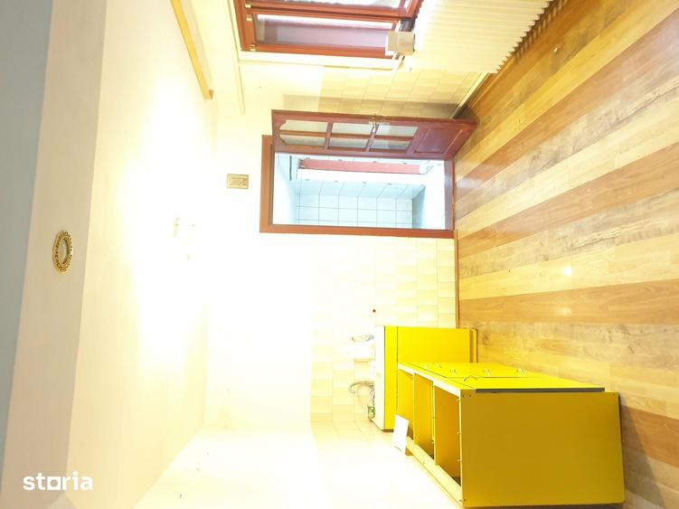 Casă cu Teren 1800 Mp în Vadu Moldovei