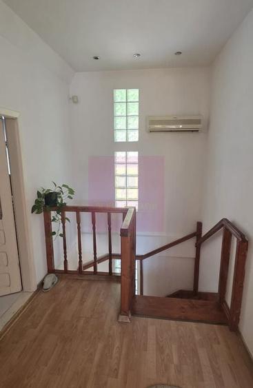 Casă cu 5 camere cu Teren 763 Mp în Mislea