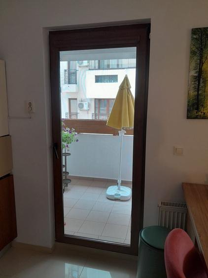 Apartament cu 3 camere decomandat, mobilat în Calea Călărașilor