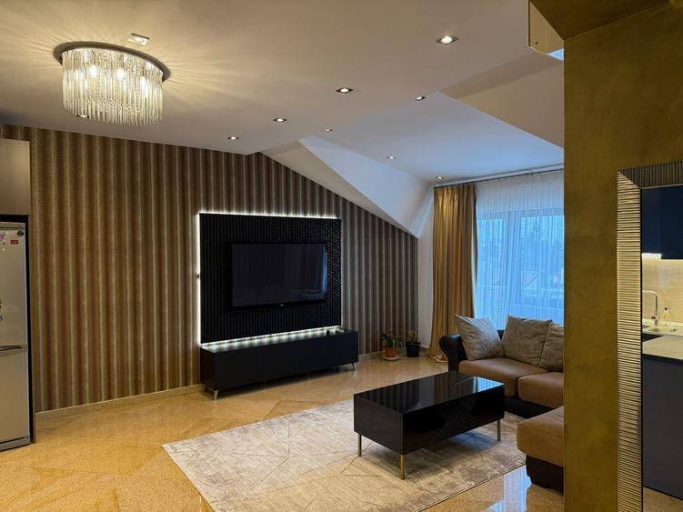 Apartament cu 3 camere decomandat, mobilat în Mărgeanului