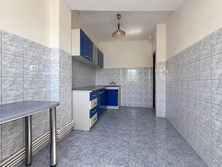 Apartament cu 3 camere decomandat în Ultracentral