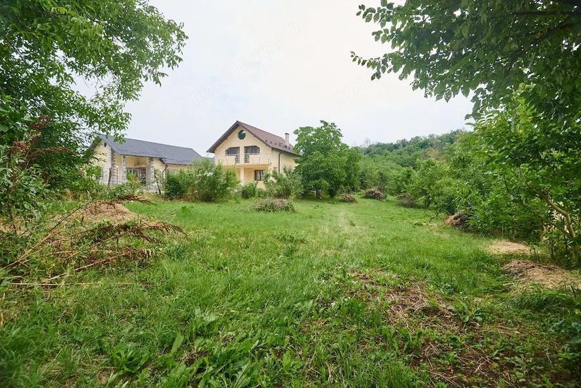 Teren de 2240 mp, în Moșoaia