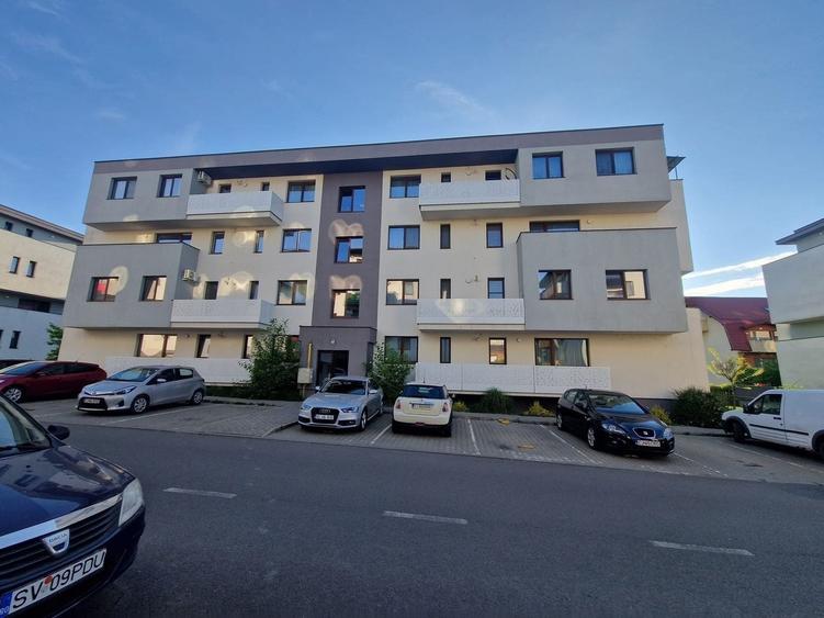 Apartament 3 camere, etaj 1, parcare subterana, boxa, 74 mp, Floresti - 1