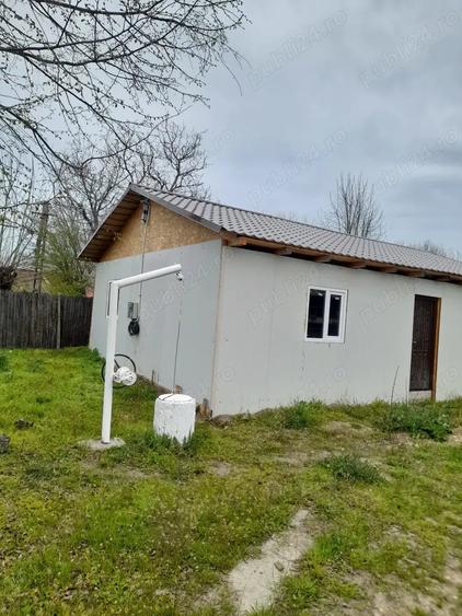 Casă cu 3 camere cu Teren 500 Mp în Izvoru